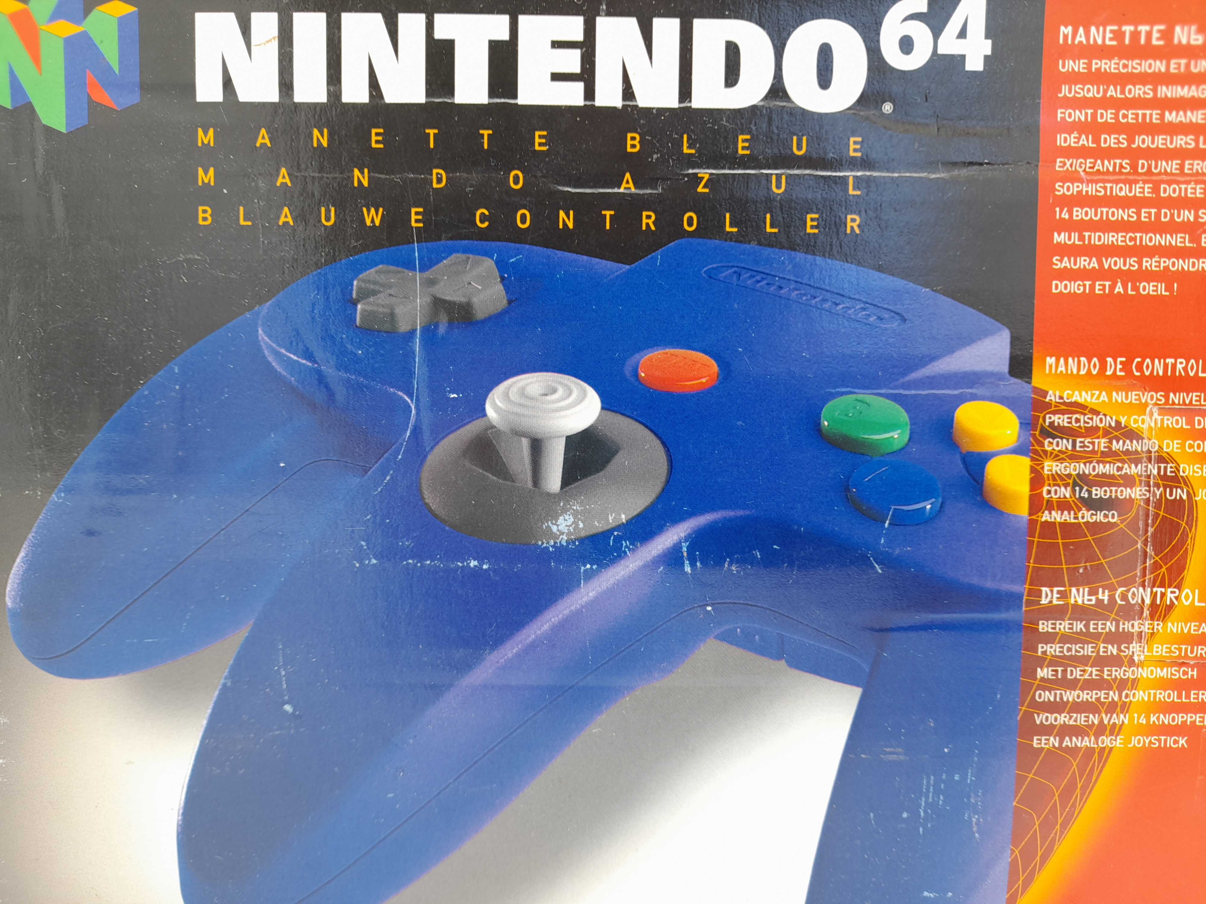 Foto van Nintendo 64 Controller Blue in Doos
