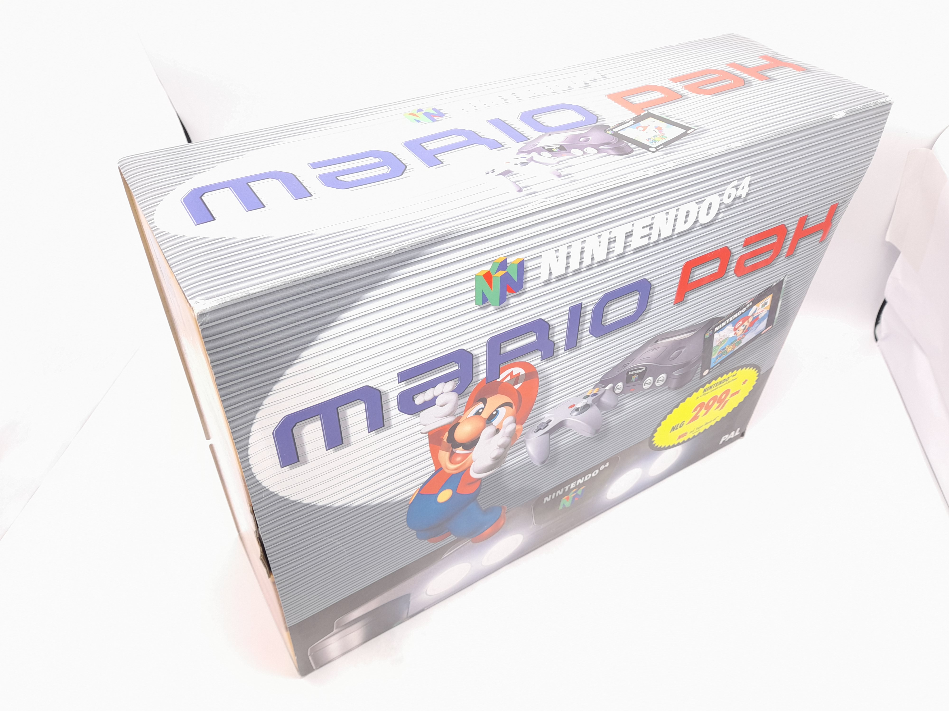 Foto van Nintendo 64 Mario Pak in Doos