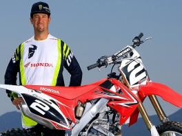 Este juego lleva el nombre del piloto profesional de motocross Jeremy McGrath!