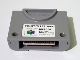 Alcuni giochi ti permettono di salvare i dati sul <a href = https://www.mario64.nl/it/informazione-sul-gioco-per-Nintendo-64.php?t=Nintendo_64_Controller_Pak target = _blank>Controller Pak</a>.