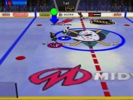 Schön, dass ein schwebender Pfeil über dem Puck hängt, sonst hätte ich ihn leicht verloren!